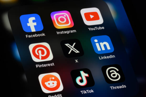 Smartphone screen displaying popular social media app icons.